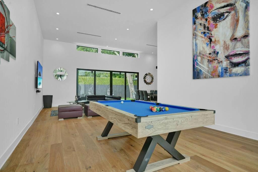 Design House -Heated Pool -Big Yard -Gated Parking Villa Miami Luaran gambar