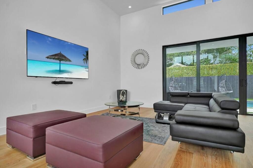 Design House -Heated Pool -Big Yard -Gated Parking Villa Miami Luaran gambar