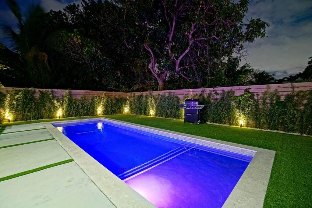 Design House -Heated Pool -Big Yard -Gated Parking Villa Miami Luaran gambar